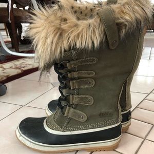 Sorel Joan of Arctic boots